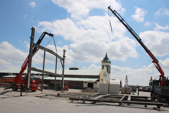 Ammer Aufbau Oktoberfest 2017 am 07.08.2017 (©Foto: Martin Schmitz)